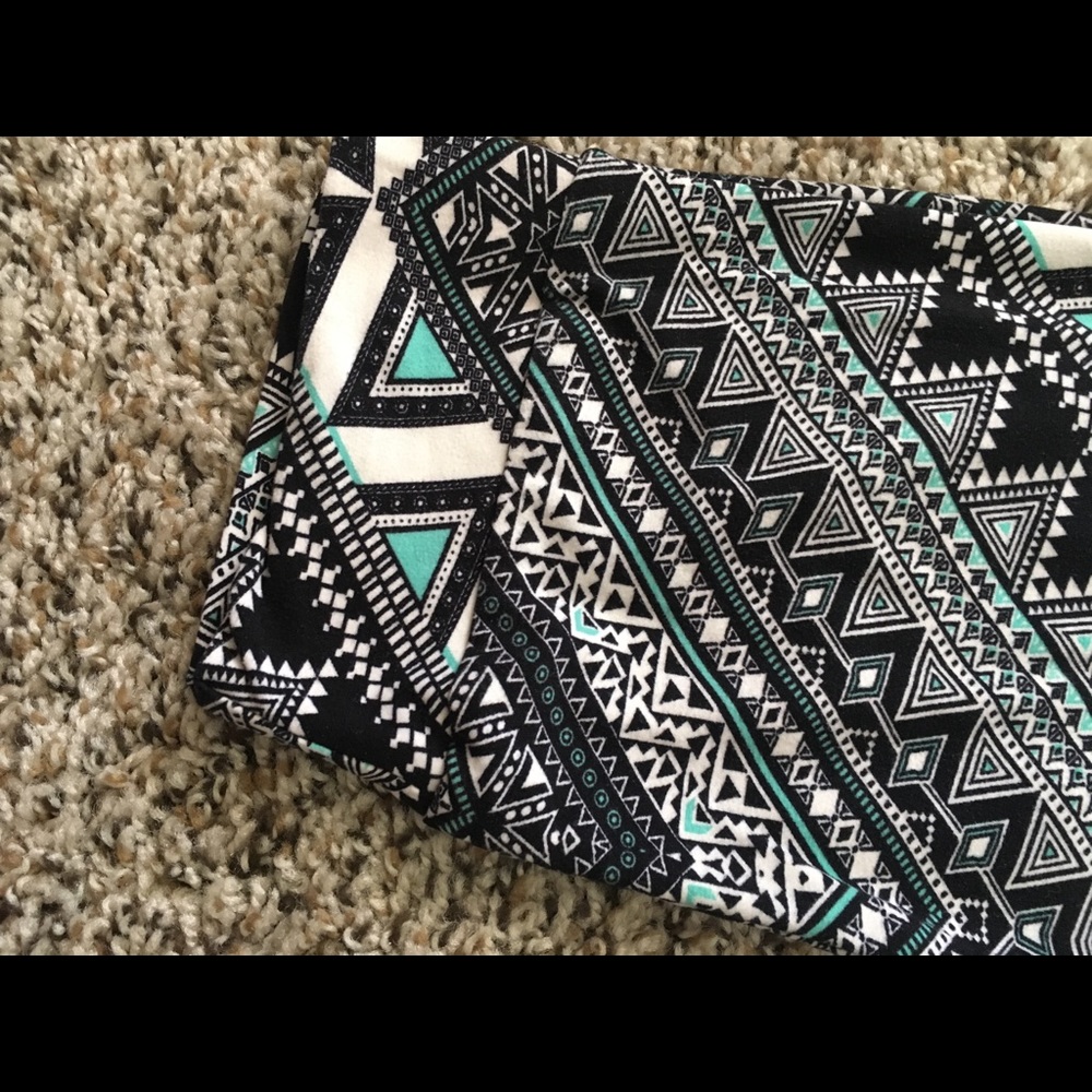 Capris - Picture 2 of 3